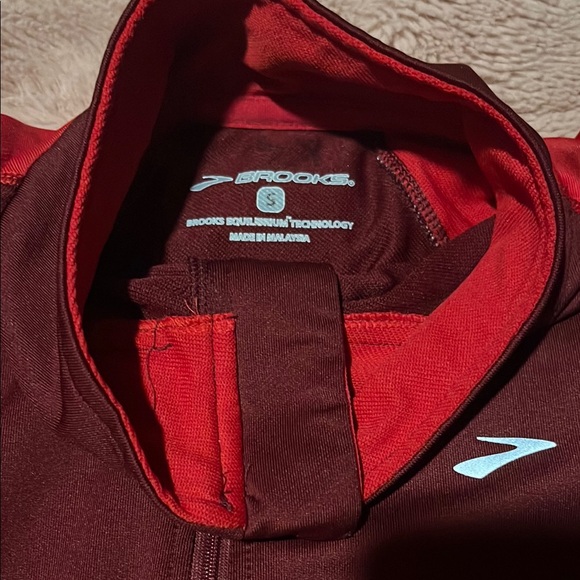 Brooks Infiniti 1/2-Zip Running Jacket - Picture 2 of 3